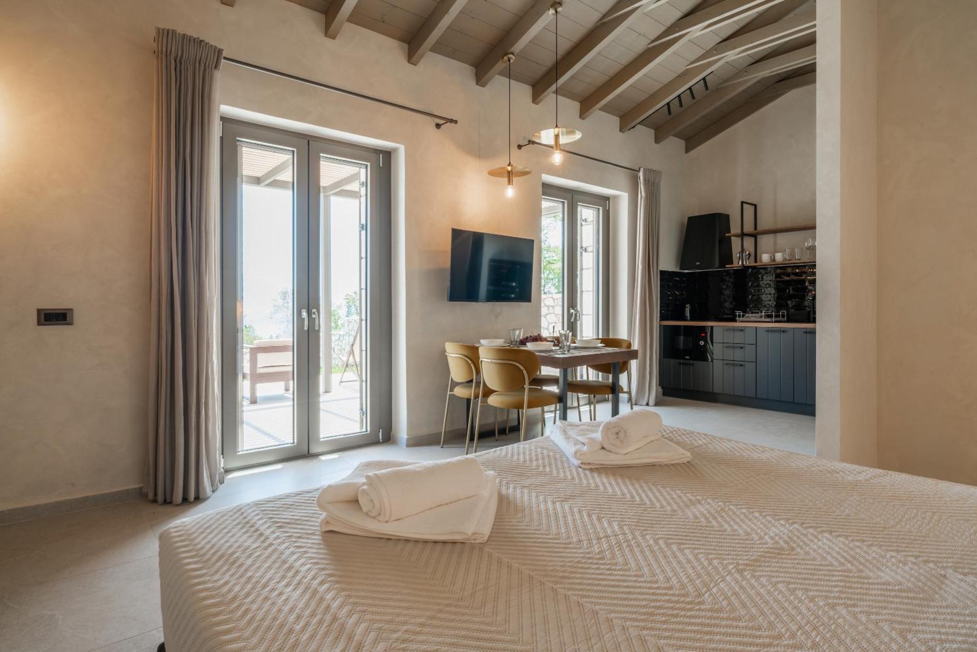 פיסקרדו Fiscardo Sunny Villas מראה חיצוני תמונה